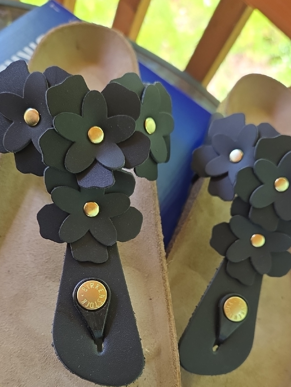 NIB Birkenstock Gizeh Flower Leather Sandals- 40, US 9 - Picture 5 of 5